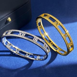 Roman numeral hollow bracelet