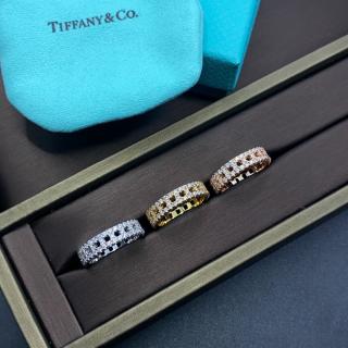 Full diamond wide spaced hollow ring