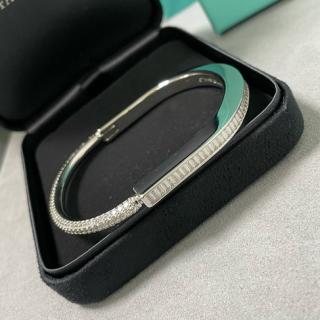 Lock T square diamond bracelet