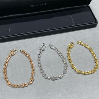 U-shaped chain bracelet