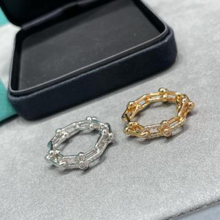 U-shaped chain bracelet