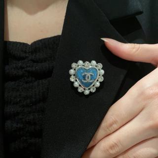 as the picture brooch  13usd 