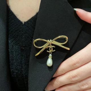 as the picture brooch  11usd
