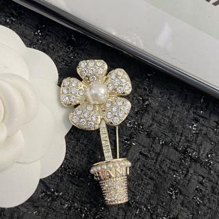 Potted brooch 13usd