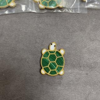 Turtle brooch  42usd