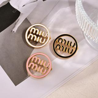 miumiu brooch  10usd 
