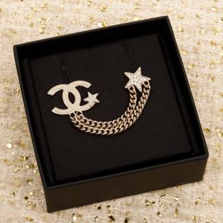 Five pointed star brooch  19usd 